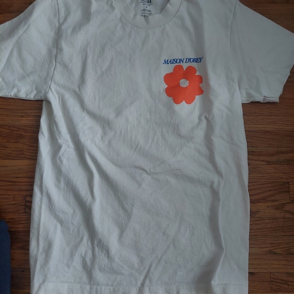 White T-Shirt with Orange Flower Men Sz S Maison D'Obey  OBEY TEE - Picture 1 of 4